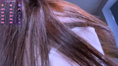 Snapshot of alex_dreams_ chatting on February 7, 1:53 pm Alex online show from February 7, 1:53 pm