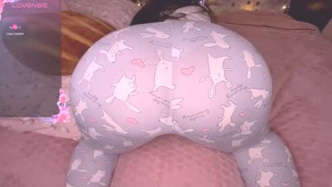 Snapshot of alex_dreams_ chatting on December 13, 7:53 pm Alex online show from December 13, 7:53 pm