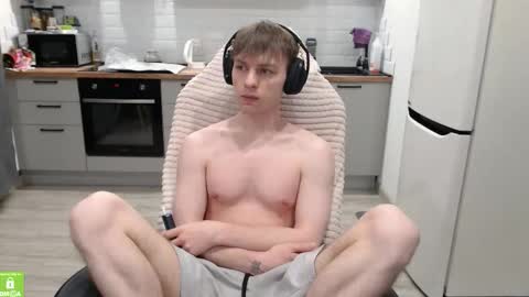 Snapshot of alex_gotcha chatting on February 1, 10:08 pm Alex online show from February 1, 10:08 pm