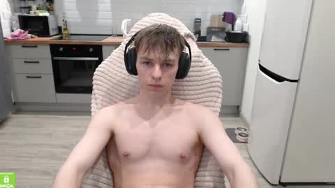 Snapshot of alex_gotcha chatting on February 4, 10:15 pm Alex online show from February 4, 10:15 pm