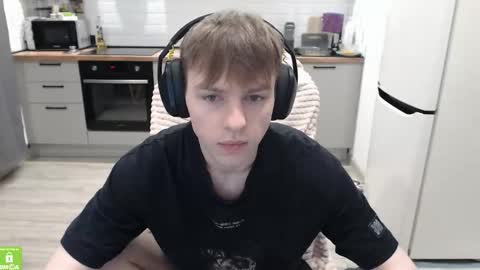 Snapshot of alex_gotcha chatting on February 6, 10:46 pm Alex online show from February 6, 10:46 pm