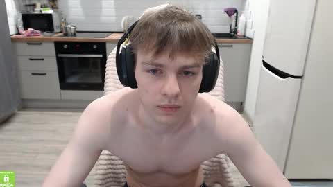 Snapshot of alex_gotcha chatting on February 9, 8:51 am Alex online show from February 9, 8:51 am