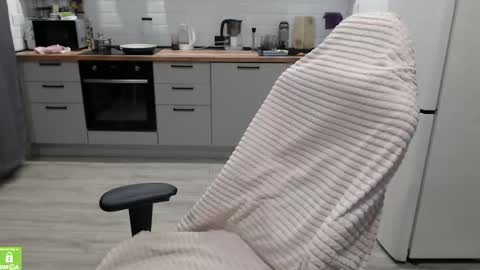 Snapshot of alex_gotcha chatting on February 9, 9:41 pm Alex online show from February 9, 9:41 pm