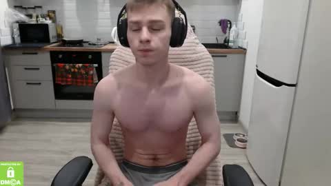 Snapshot of alex_gotcha chatting on February 16, 2:29 am Alex online show from February 16, 2:29 am