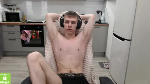 Snapshot of alex_gotcha chatting on February 18, 7:04 am Alex online show from February 18, 7:04 am