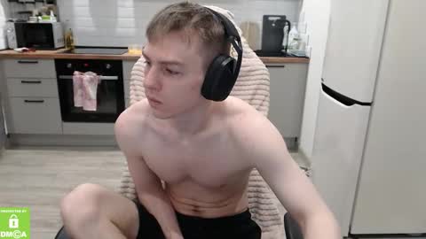 Snapshot of alex_gotcha chatting on February 21, 4:02 am Alex online show from February 21, 4:02 am