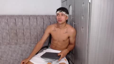 alex online show from May 4, 9:33 pm