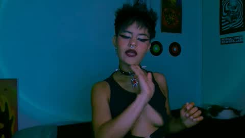 Snapshot of alex_one888 chatting on October 17, 12:47 am Alex online show from October 17, 12:47 am
