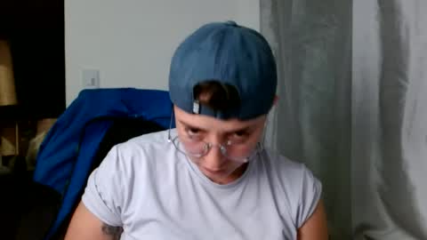 Snapshot of alex_parker07 chatting on June 14, 2:24 am Alex Parker online show from June 14, 2:24 am