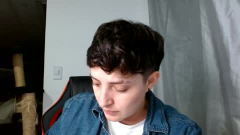 Snapshot of alex_parker07 chatting on June 16, 2:03 am Alex Parker online show from June 16, 2:03 am