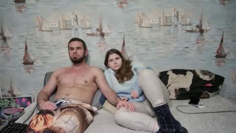 Snapshot of alex_sarah_sex chatting on October 17, 8:44 pm Alex and Sarah online show from October 17, 8:44 pm