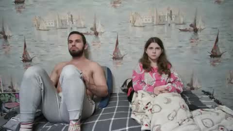 Snapshot of alex_sarah_sex chatting on October 24, 12:08 am Alex and Sarah online show from October 24, 12:08 am