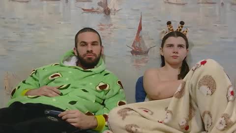 Alex and Sarah online show from February 2, 2:05 pm