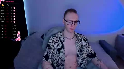 alex_silent online show from October 20, 7:42 am