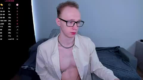 Snapshot of alex_silent chatting on May 6, 8:41 am alex_silent online show from May 6, 8:41 am