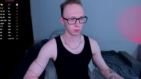 Snapshot of alex_silent chatting on May 8, 9:31 pm alex_silent online show from May 8, 9:31 pm