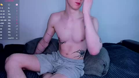 Snapshot of alex_silent chatting on May 12, 2:03 pm alex_silent online show from May 12, 2:03 pm