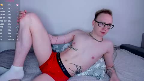 Snapshot of alex_silent chatting on May 21, 12:12 pm alex_silent online show from May 21, 12:12 pm