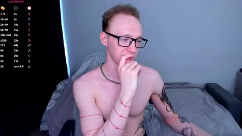Snapshot of alex_silent chatting on May 26, 10:33 am alex_silent online show from May 26, 10:33 am
