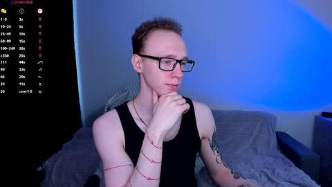 Snapshot of alex_silent chatting on June 1, 2:41 pm alex_silent online show from June 1, 2:41 pm