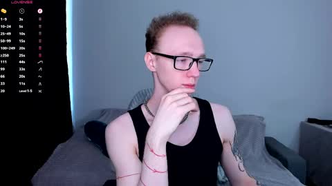 Snapshot of alex_silent chatting on June 2, 12:18 pm alex_silent online show from June 2, 12:18 pm