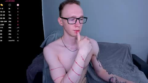 Snapshot of alex_silent chatting on June 7, 4:11 pm alex_silent online show from June 7, 4:11 pm
