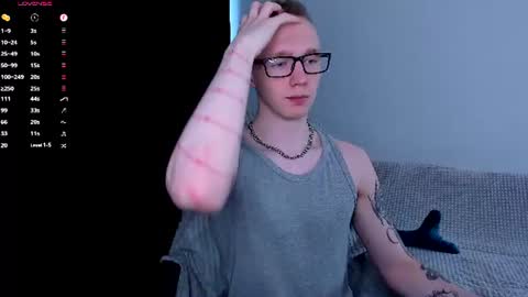 Snapshot of alex_silent chatting on June 14, 2:08 pm alex_silent online show from June 14, 2:08 pm
