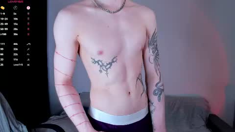 Snapshot of alex_silent chatting on July 22, 4:10 pm alex_silent online show from July 22, 4:10 pm