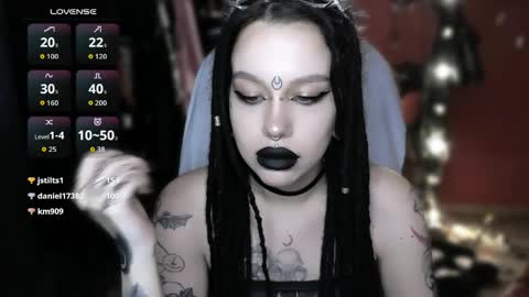 Snapshot of alex_succubus chatting on May 27, 1:57 am Alex Succubus online show from May 27, 1:57 am