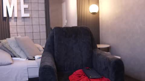 Alex Towers online show from March 31, 6:30 pm