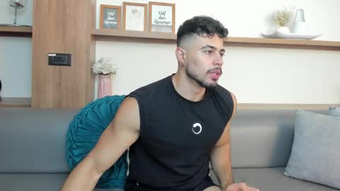 alex_wolf05 online show from February 16, 5:20 pm