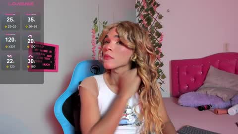 Snapshot of alexa_cutee chatting on December 17, 7:29 am Dani online show from December 17, 7:29 am