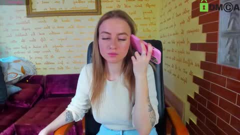 Snapshot of alexa_glory chatting on December 5, 11:19 am Alexa online show from December 5, 11:19 am