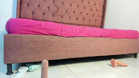 Snapshot of alexa_hotfox chatting on April 5, 12:02 pm ALEXA online show from April 5, 12:02 pm