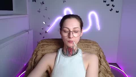 Snapshot of alexa_kittie chatting on May 3, 11:27 am Alexa online show from May 3, 11:27 am