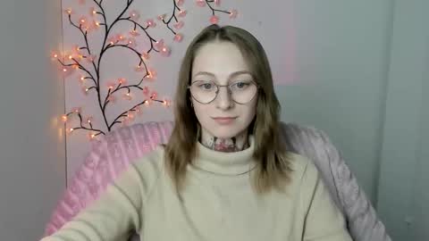 Snapshot of alexa_kittie chatting on May 11, 6:16 pm Alexa online show from May 11, 6:16 pm