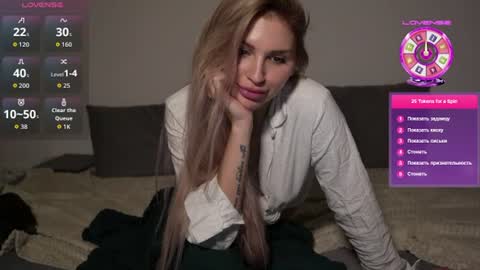 Snapshot of alexa_moretti_official chatting on July 5, 8:16 pm Alexa Moretti online show from July 5, 8:16 pm