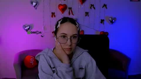 Snapshot of alexa_night_ chatting on February 10, 7:40 pm alexa_night_ online show from February 10, 7:40 pm