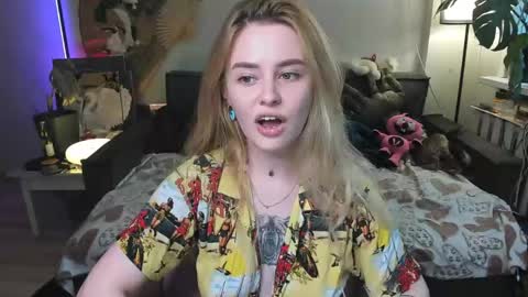 Snapshot of alexa_pirs chatting on April 30, 3:40 pm alexa_pirs online show from April 30, 3:40 pm