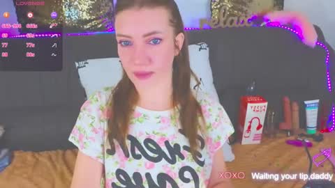 Snapshot of alexa_stoun chatting on February 13, 3:24 pm Alexa online show from February 13, 3:24 pm