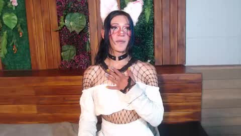Snapshot of alexa_vandercloude chatting on February 27, 3:26 pm alexa_vandercloude online show from February 27, 3:26 pm