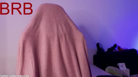 Snapshot of alexaaimee chatting on October 8, 1:58 am Alexa online show from October 8, 1:58 am