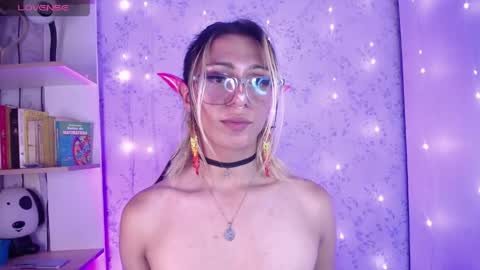 alexaavandercloude online show from April 26, 1:47 am