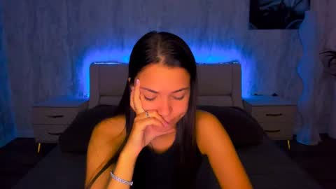 Snapshot of alexabarkley chatting on July 9, 12:37 am angel online show from July 9, 12:37 am