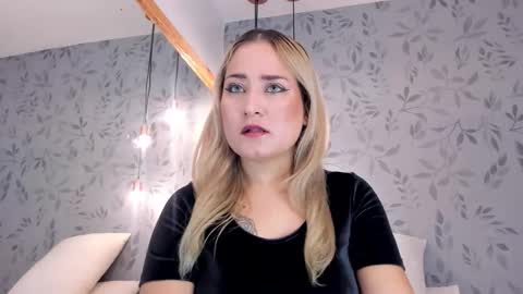 alexacoldd online show from April 14, 12:33 pm