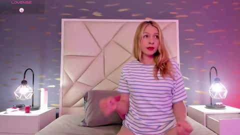 Snapshot of alexafoxx_ chatting on February 26, 12:59 pm online show from February 26, 12:59 pm