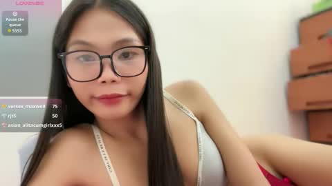 Snapshot of alexaloove chatting on April 29, 5:30 pm alexa online show from April 29, 5:30 pm