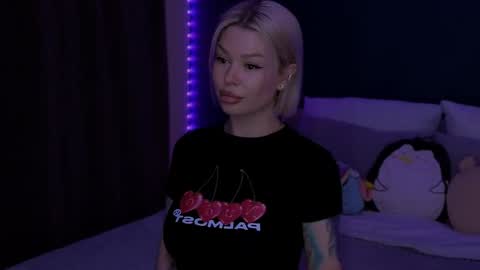 Snapshot of alexamason chatting on May 2, 10:59 pm Alexa Mason online show from May 2, 10:59 pm
