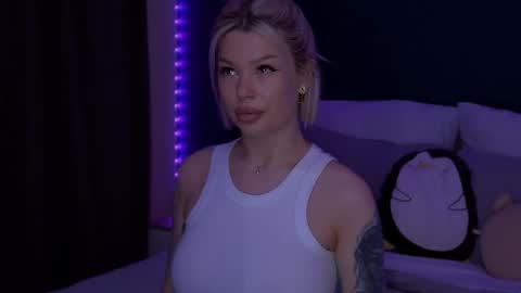 Snapshot of alexamason chatting on May 3, 11:11 pm Alexa Mason online show from May 3, 11:11 pm