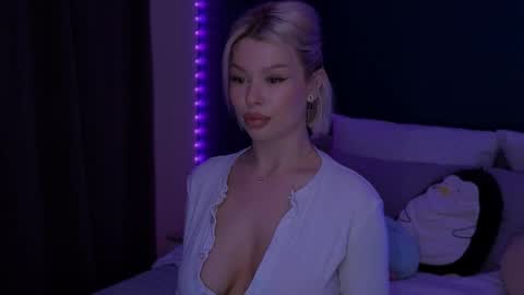 Snapshot of alexamason chatting on May 6, 11:21 pm Alexa Mason online show from May 6, 11:21 pm
